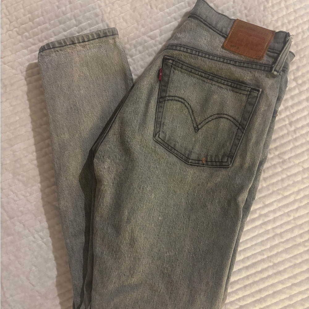 Levi 401s